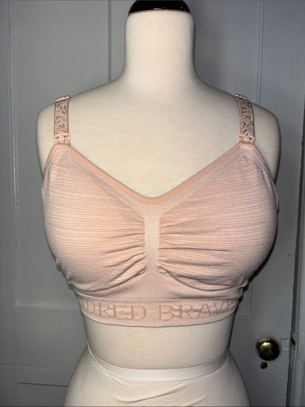 Kindred Bravely Blush Pink Maternity & Nursing hands free seamless Bra sz medium - Picture 5 of 9